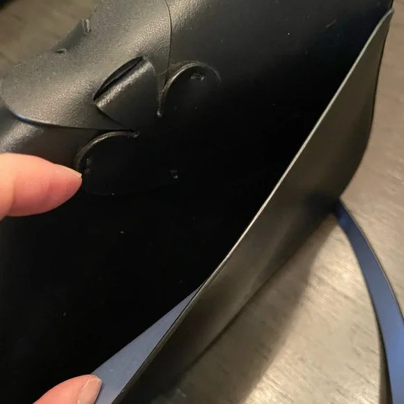 kate spade leather crossbody bag 💙🖤 - Picture 5 of 7